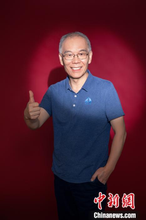 张宏江