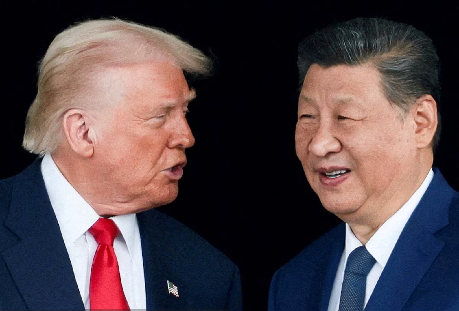 美国总统唐纳德·特朗普在釜山亚太经合组织峰会期间会见了中国国家主席习近平 ...